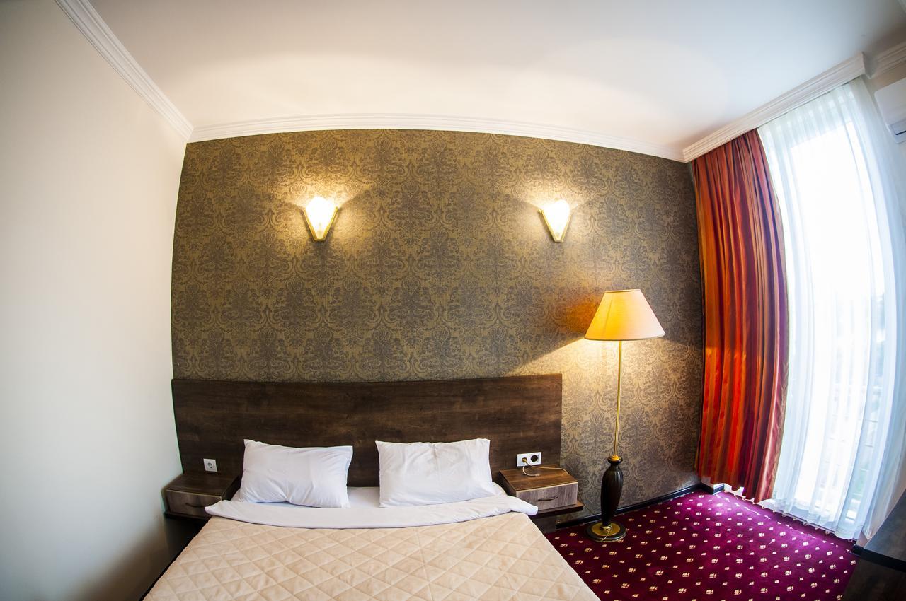 Orange Hotel Gonio Buitenkant foto
